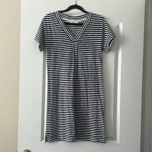 Vineyard Vines dress